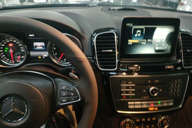 Used Mercedes-Benz GLS 2017 GLS 400 4MATIC Dynamic Model
