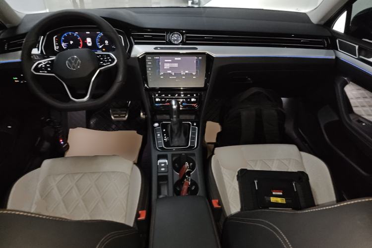 Used Volkswagen Magotan 2023 2 Million Units Commemorative Edition 330TSI DSG Luxury Version