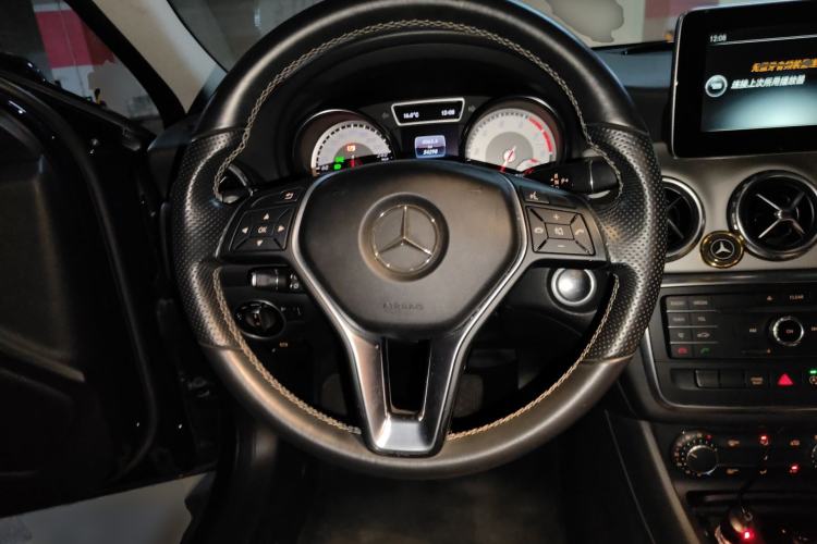 Used Mercedes-Benz GLA 2016 GLA 200 Sport Edition Steering Wheel