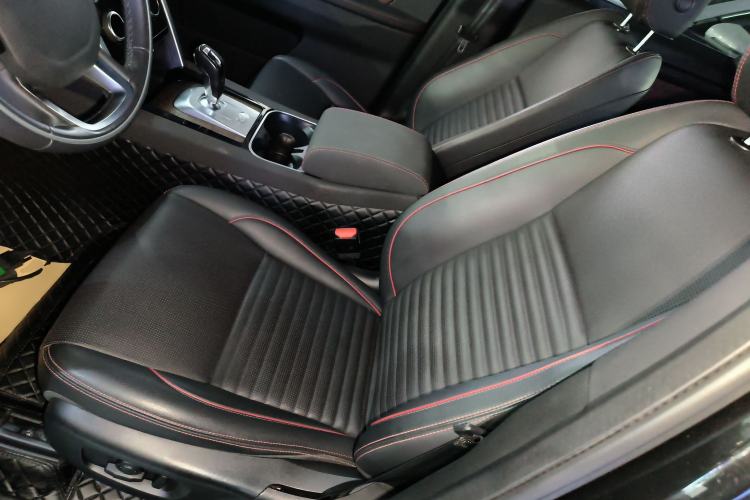 Used Land Rover Discovery Sport New Energy 2021 P300e Performance Tech Edition
