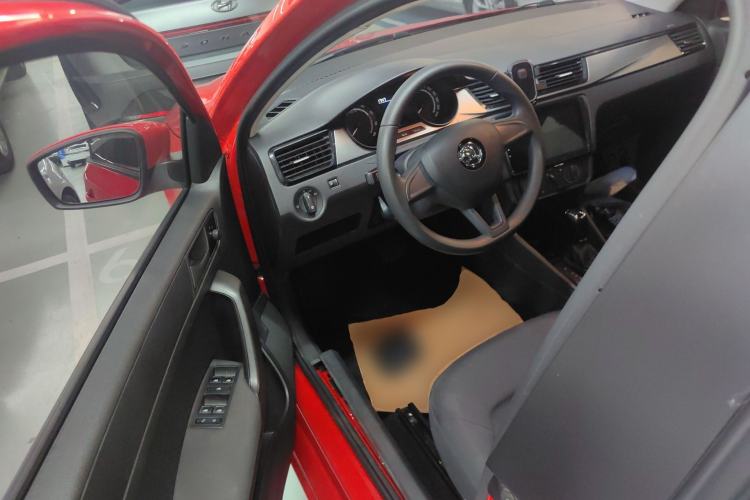 Used Skoda Rapid Spaceback 2020 1.5L Automatic Standard Edition Driver Seat