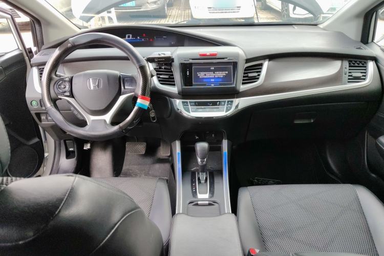 Used Honda Jade 2013 1.8L automatic Comfort version 5 seats