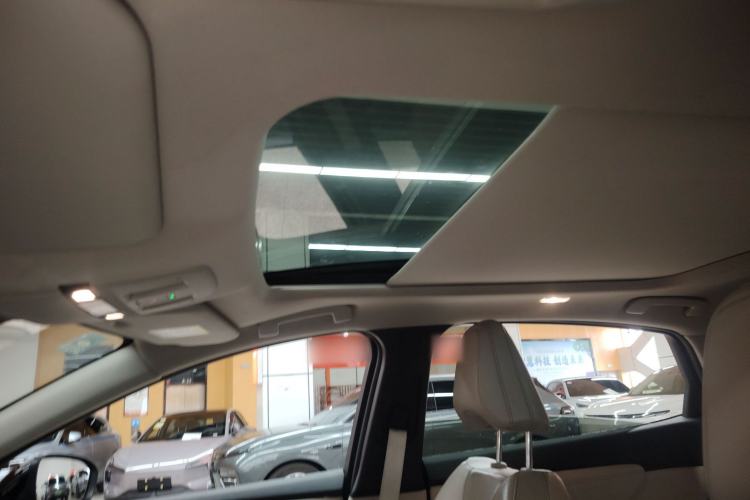 Used Nissan ARIYA 2022 Two-Wheel Drive Long Range Top-Tier Version Headliner