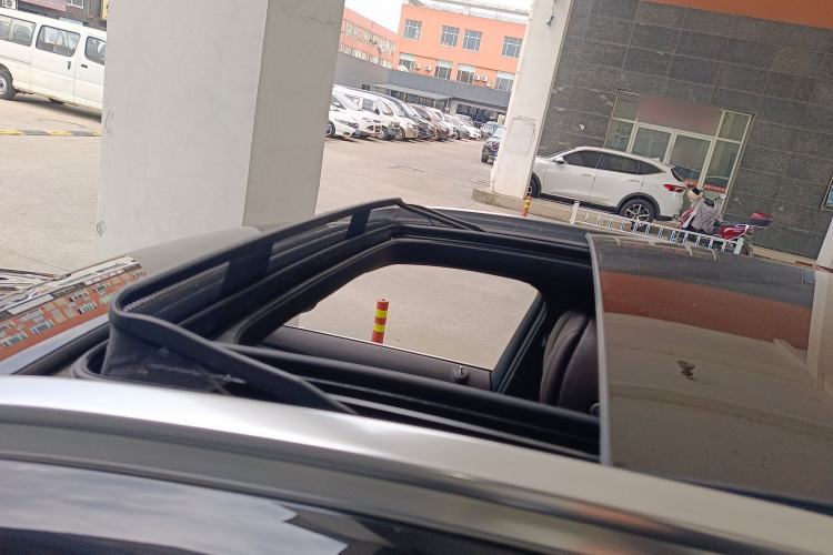 Used Mercedes-Benz GLC 2022 Facelifted GLC 260 L 4MATIC Dynamic Edition Roof