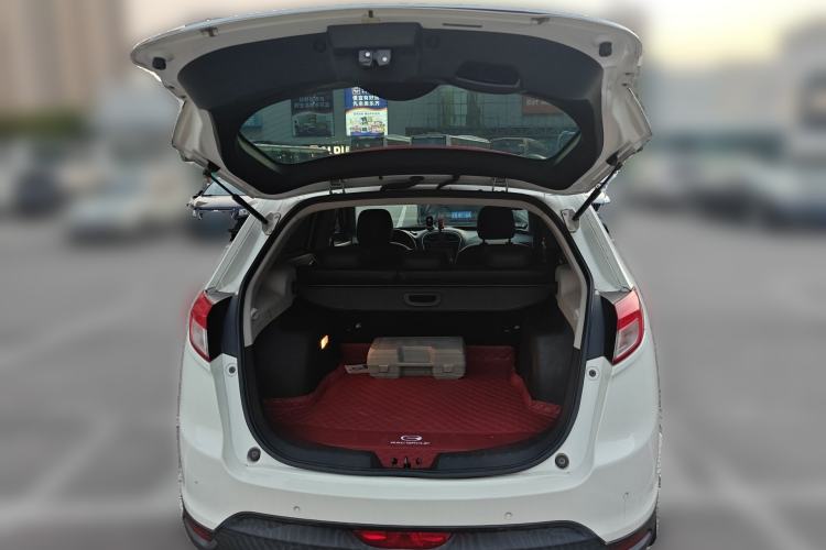 Used GAC Trumpchi GS5 2013 2.0L Automatic Two-Wheel Drive Light Interior Special Edition Trunk