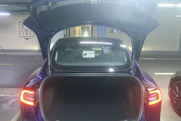 Used Tesla Model 3 2019 Long-Range Rear-Wheel-Drive Version
