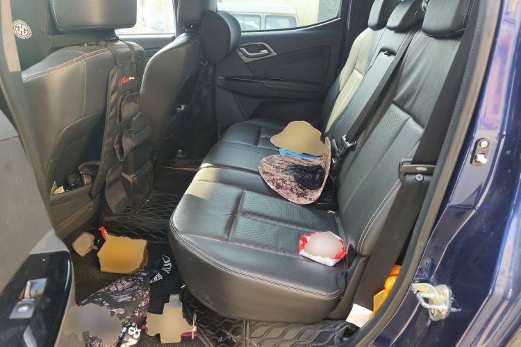 Used Isuzu D-MAX 2019 3.0T Four-Wheel Drive Automatic Ultra-Luxury Version 4JJ1-TC HI
