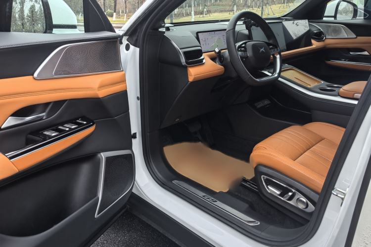Used XPeng G9 2024 702 Pro Interior 3