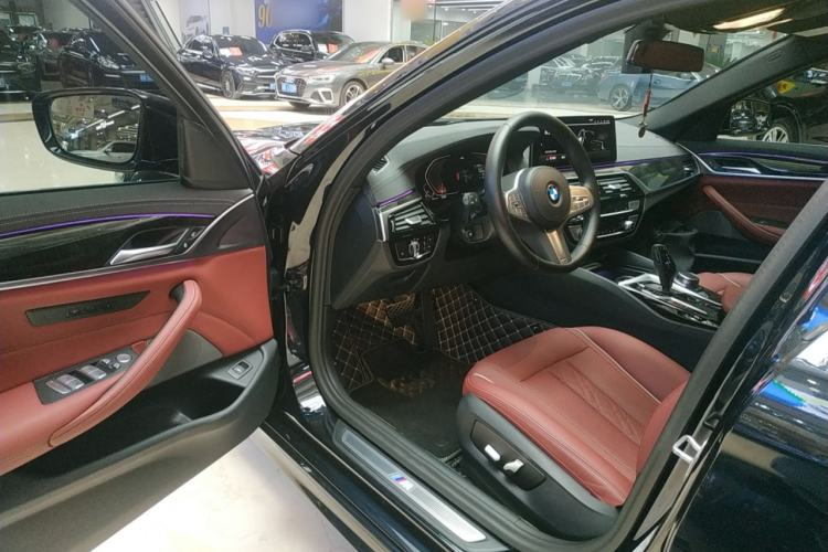 Used BMW 5 Series 2022 Second Facelift 525Li M Sport Package Driver Seat