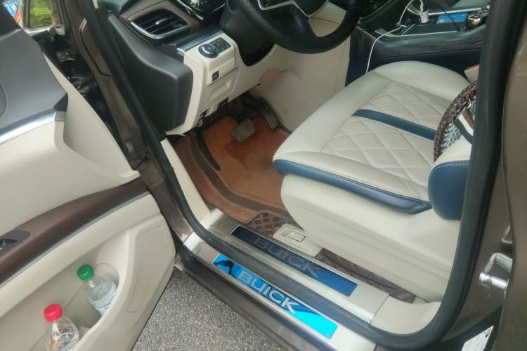 Used Buick GL8 2020 Land Cruiser Executive Class 652T Comfort Model Driver Seat