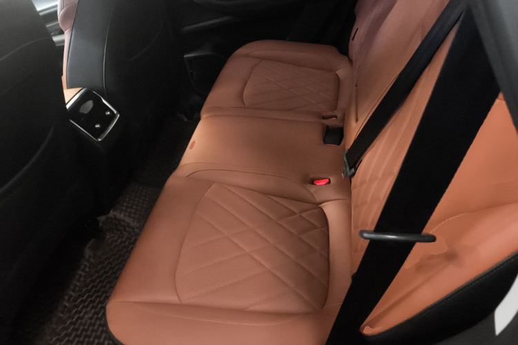 Used Chery Tiggo 8 2021 Kunpeng Edition 290TGDI Automatic Fuyao Version Left Rear Seat