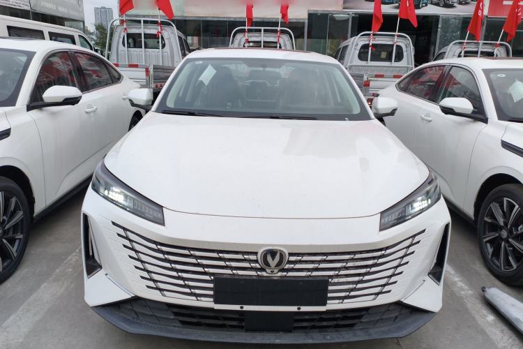 Used CHANGAN Eado 2025 Blue Whale 1.5T 500Bar Prestige Model
