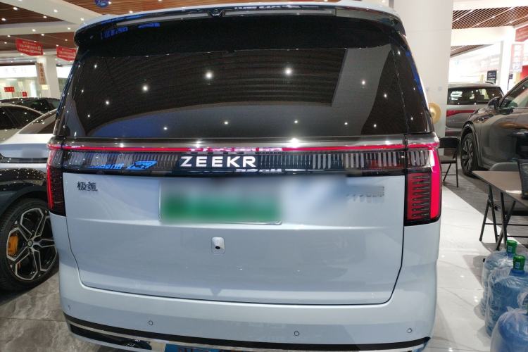 Used Zeekr 009 2024 GAC Trumpchi
