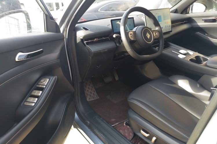 Used Baojun Yunhai 2024 140km Plug-in Hybrid Version