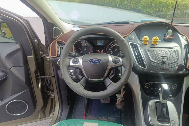 Used Ford Kuga 2013 1.6L GTDi Two-Wheel-Drive Trend Model