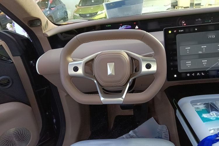 Used Avatr 07 2024 Ultra Range-Extended Four-Wheel Drive
