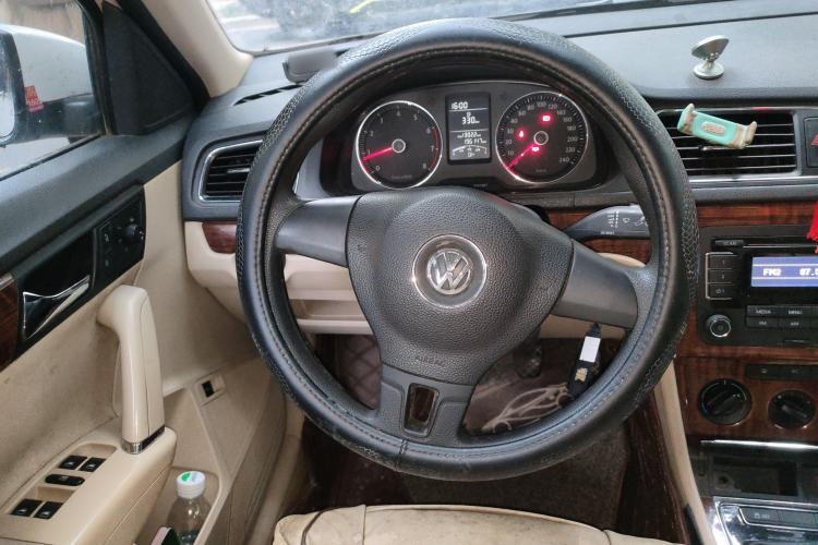 Used Volkswagen Lavida 2013 1.4TSI Manual Comfort Edition