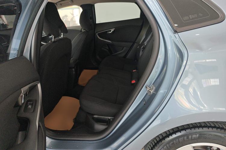 Used Volvo V40 2018 T3 Smart Edition