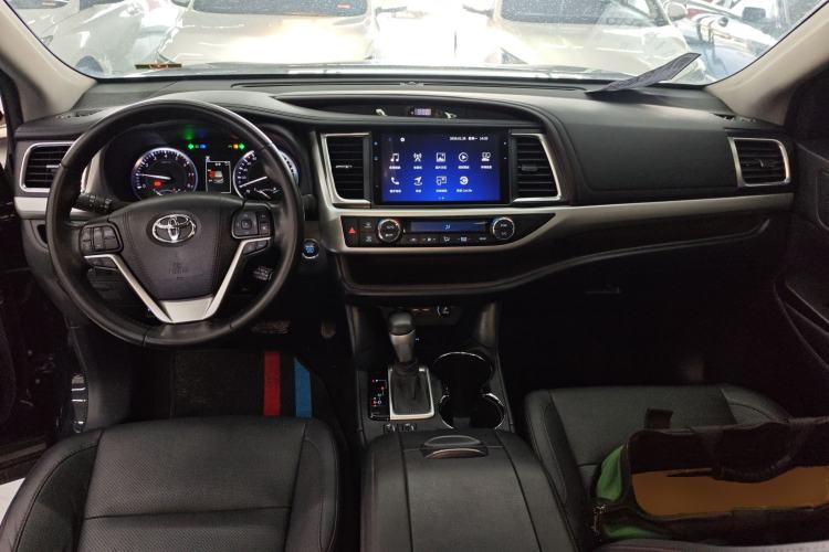 Used Toyota Highlander 2021 2.0T Two-Wheel Drive Luxury Edition 7 Seats
