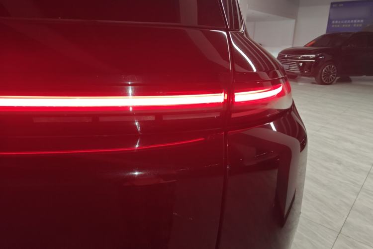 Used Li Auto L8 2023 Pro Model
