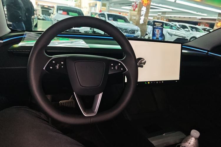 Used Tesla Model 3 2023 Rear-Wheel-Drive Version
