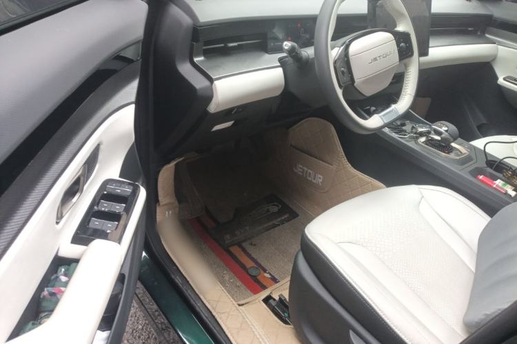 Used JETOUR Dashing 2023 1.5T DCT Starlight Shine Pro Edition
