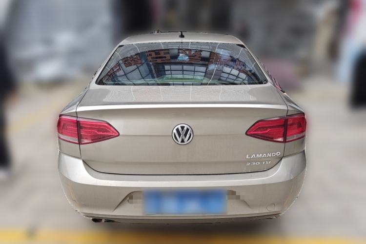 Used Volkswagen Lamando 2015 230TSI DSG Fashion Edition
