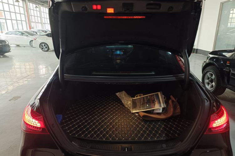 Used Mercedes-Benz E-Class New Energy 2022 Second Facelift E 350 e L Plug-in Hybrid Sports Sedan Trunk