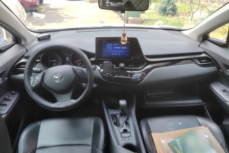 Used Toyota IZOA 2021 2.0L Yixing Version
