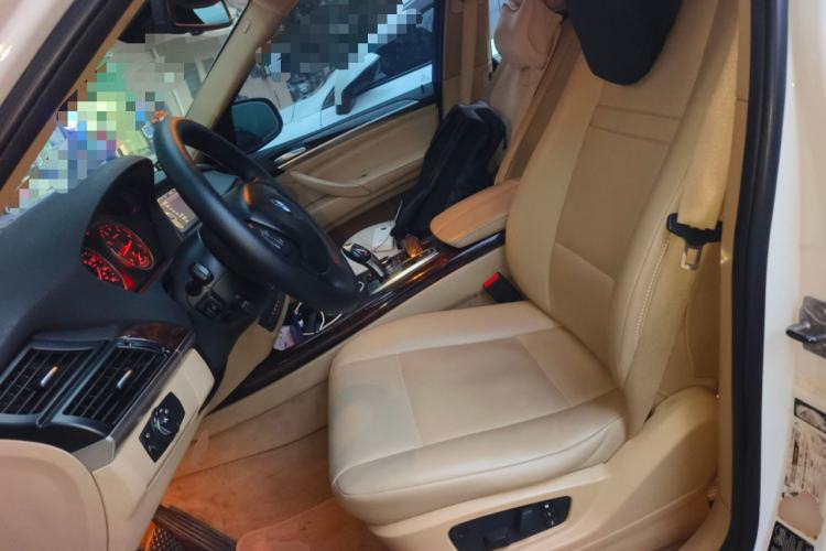 Used BMW X5 2011 xDrive35i U.S. specification
