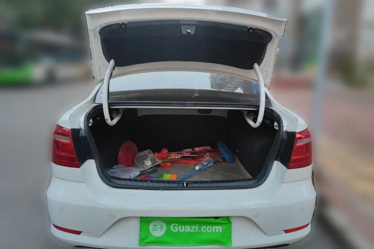 Used Volkswagen Bora 2013 1.6L Automatic Fashion Model
