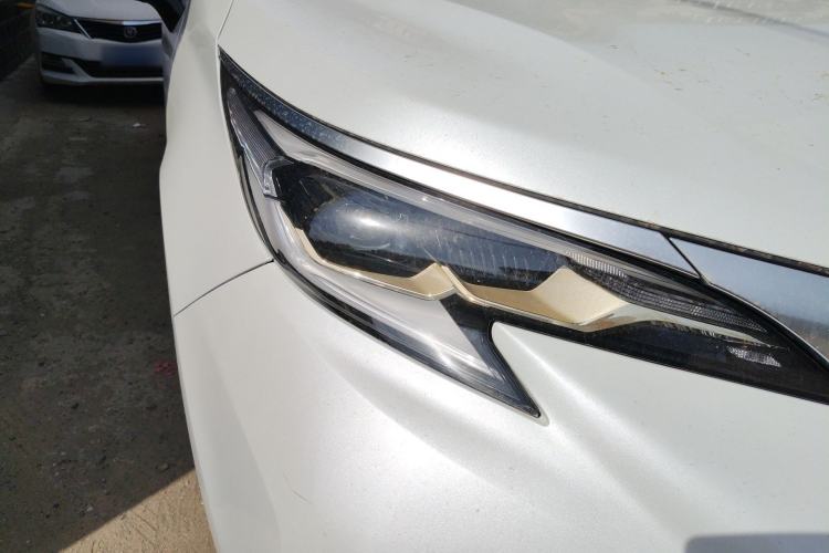 Used Toyota Granvia 2024 2.5L Hybrid Luxury Edition Exterior 6