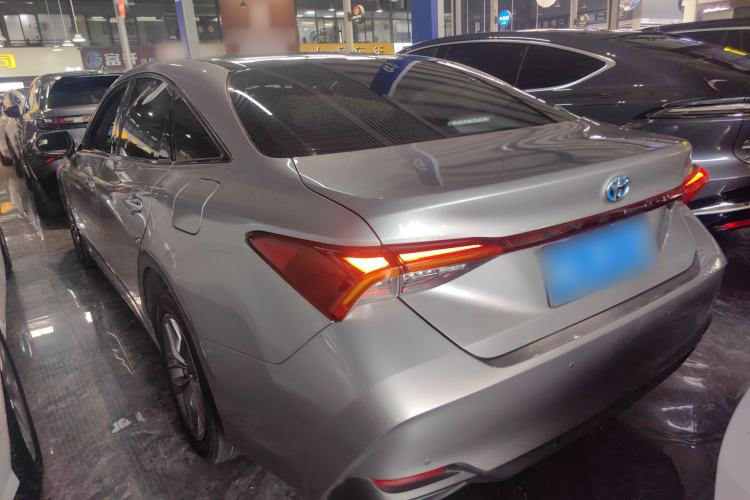 Used Toyota Avalon 2019 Dual-Engine 2.5L Luxury Edition China VI Standard