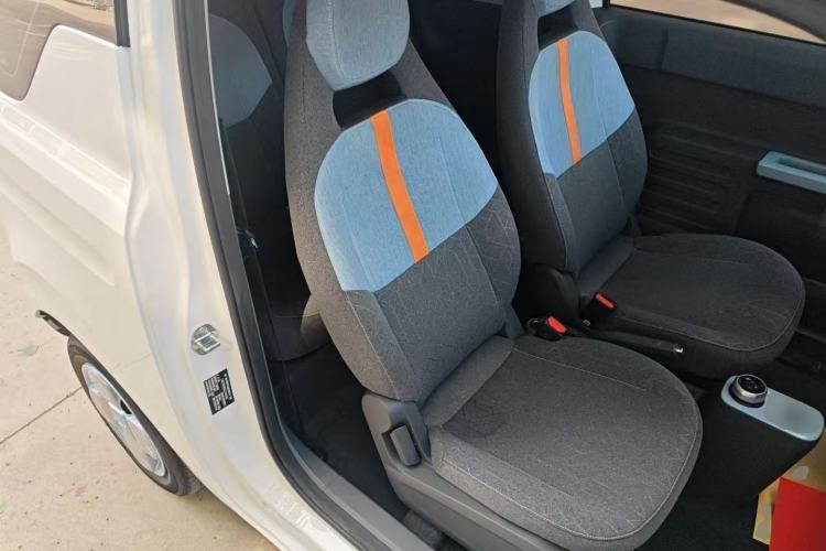 Used Geely Galaxy Panda 2024 Panda Mini 200km Endurance Bear Right Front Seat