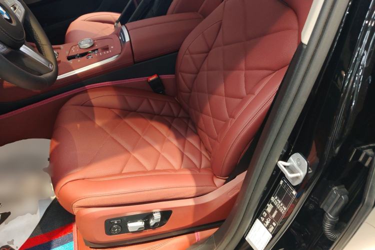 Used BMW X5 2026 Model, xDrive 30Li Prestige M Sport Night Package Left Front Seat