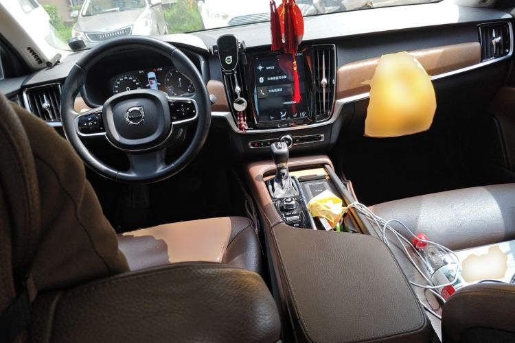 Used Volvo S90 2019 T5 Zhiyuan Edition Center Console