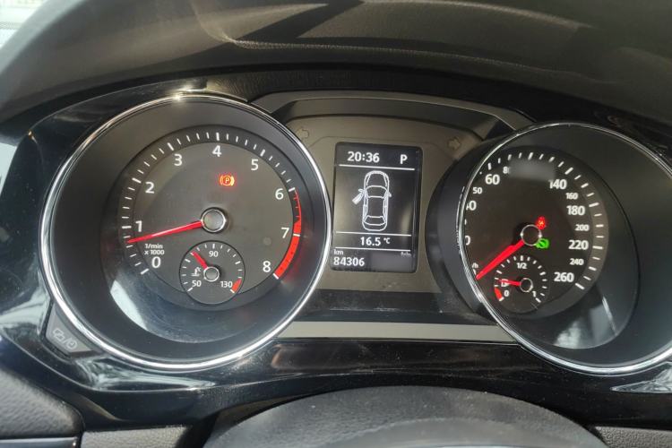 Used Volkswagen Sagitar 2018 280TSI DSG Ignite Edition Instrument Cluster