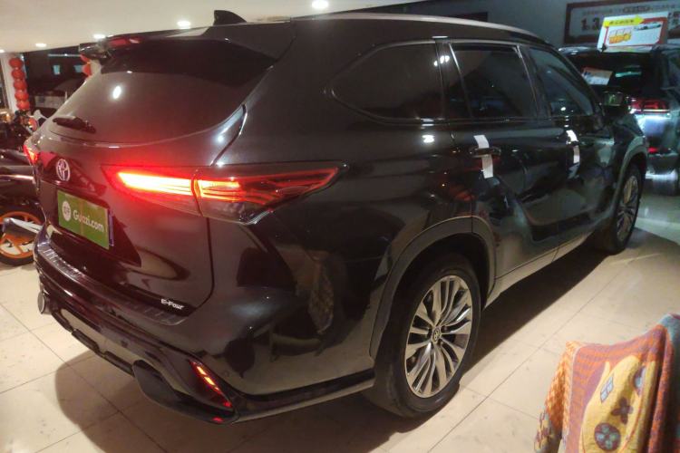 Used Toyota Highlander 2022 Dual-Engine 2.5L Four-Wheel Drive Prestige Version 7 Seats
