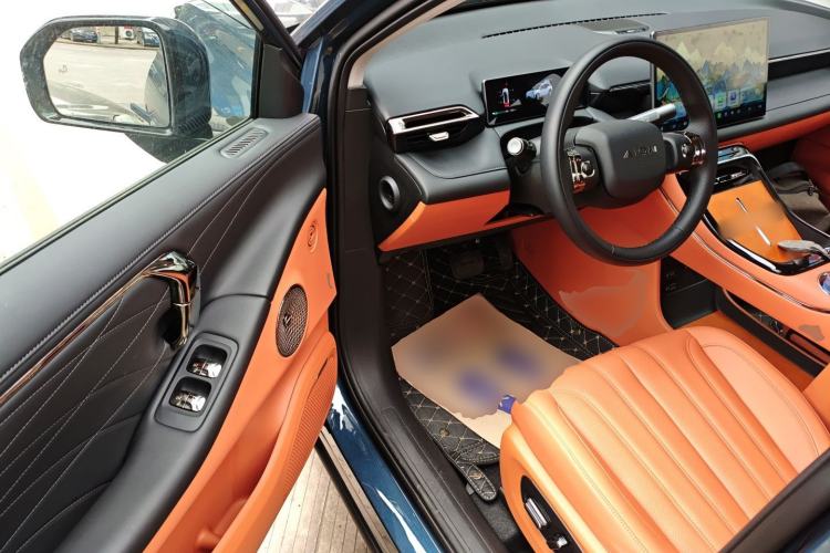 Used AION V 2024 Aion Tyrannosaurus 520 LiDAR Edition Driver Seat