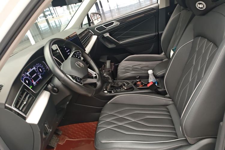 Used Volkswagen Tiguan L New Energy 2023 430 PHEV Plug-in Hybrid Prestige Edition Left Front Seat