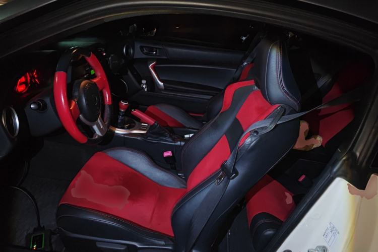 Used Toyota 86 2014 2.0L Manual Luxury Version