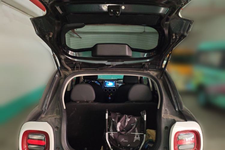 Used ORA Black Cat 2019 351 km Family Edition Trunk