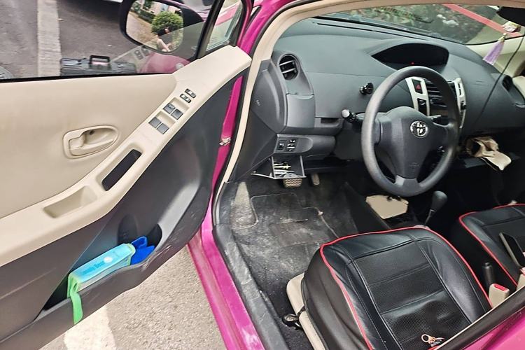 Used Toyota Yaris 2011 1.6E Automatic Charm Edition
