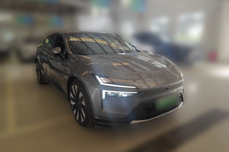 Used Polestar 4 2023 Single Motor Standard Range PLUS Front Right 45 Deg