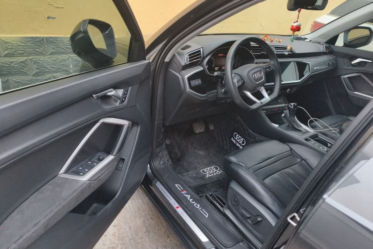 Used Audi Q3 2021 35 TFSI Fashion Dynamic Model