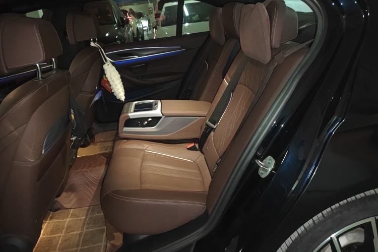 Used BMW 5 Series 2021 530Li Luxury Edition M Sport Package Left Rear Seat