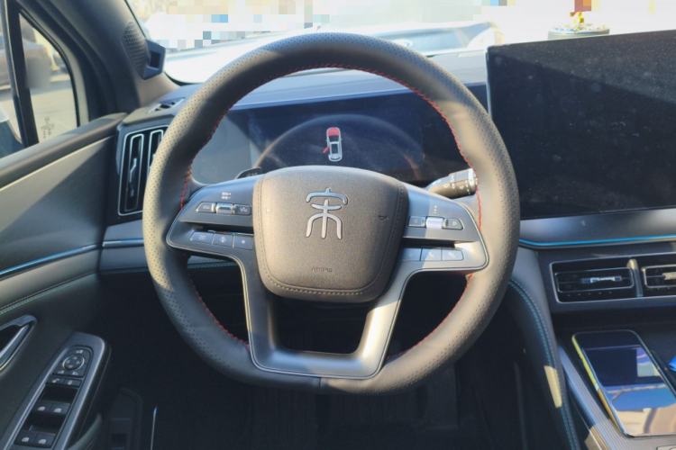 Used BYD Song L DM-i 2025 Intelligent Driving Version 112 km Beyond-Range Type Steering Wheel