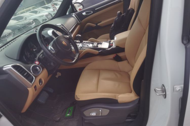 Used Porsche Cayenne 2014 Cayenne Platinum Edition 3.0T
