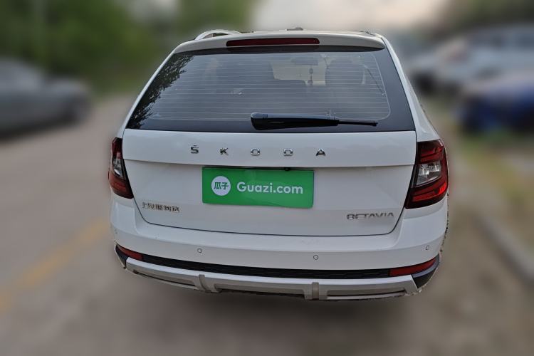 Used Skoda Octavia 2019 Station Wagon TSI230 DSG Comfort Edition China VI Standard Rear