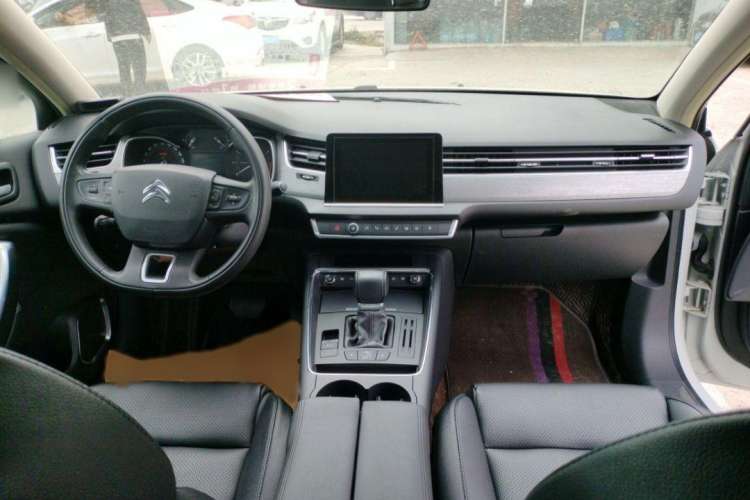 Used Citroen C5 2017 350THP Automatic Comfort Model Interior 1